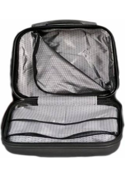 Şık Beyaz Makyaj Çantası, Pratik ve Hafif Seyahat Arkadaşı fiyatları