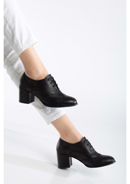 Kadın Hakiki Deri Lazer Detaylı Şık Topuklu Ayakkabı - Siyah fiyatları
