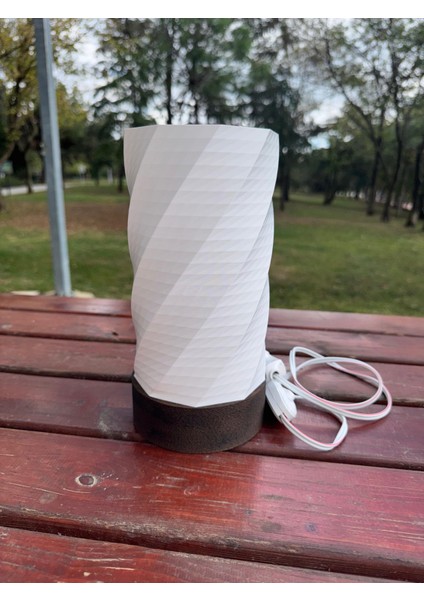 Modern Spiral Tasarımlı Ahşap Tabanlı Masa Lambası - Dekoratif Abajur fiyatları