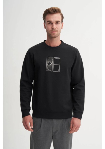 Siyah Erkek Dynamic Regular Fit Pamuk Karışımlı Baskılı Scuba Sweatshirt