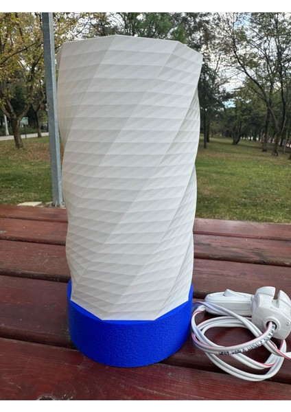 Modern Spiral Tasarımlı Mavi Tabanlı Masa Lambası - Dekoratif Abajur fiyatları