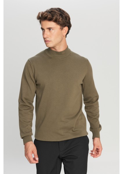 Pamuklu Standart Fit Normal Kesim Yarım Balıkçı Yaka Triko Kazak modelleri