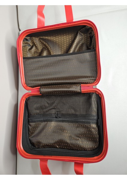 Siyah Makyaj ve Seyahat Çantası, Şık ve Kullanışlı Taşımaya Uygun Ürün modelleri