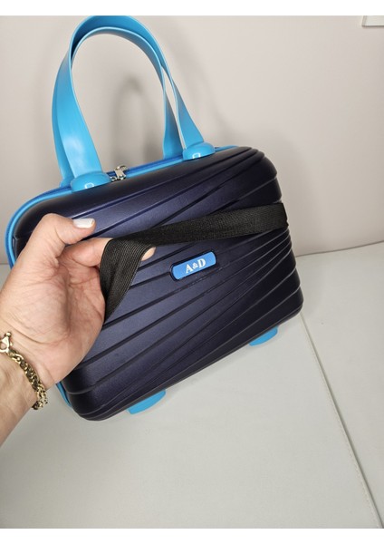 Lacivert Küçük Taşınabilir Makyaj ve Seyahat El Çantası fiyatları