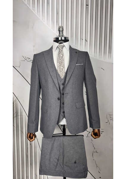 Slim Fit Yelekli Takım Elbise