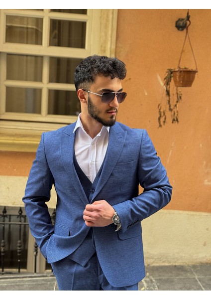 Slim Fit Yelekli Takım Elbise