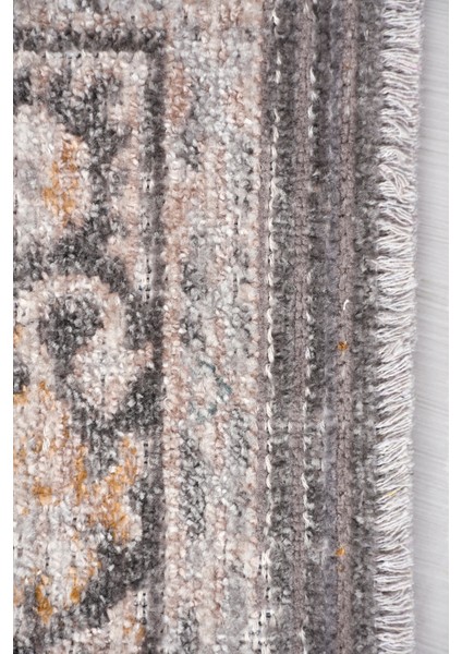 Retrova Halı Koleksiyonu | Vintage Eskitme Desenli, 6 mm Ince Form, Tozumaz ve Kolay Temizlik