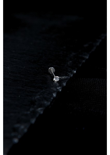 Bir Ucu Düz Bir Ucu Içine Giren Taşlı Dudak Piercing fiyatları