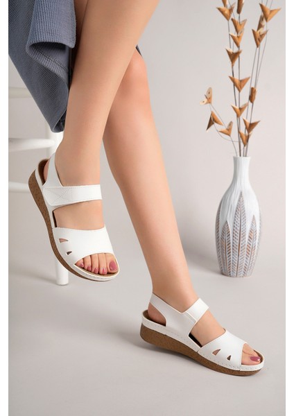 Gloria Anatomik Kadın Sandalet Günlük Kullanım İçin Ortopedik Tasarım Beyaz fiyatları