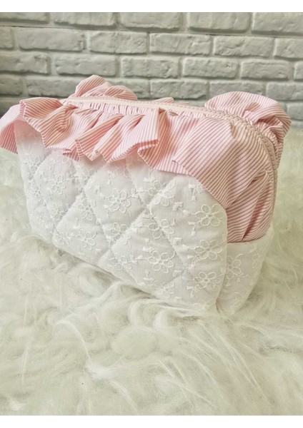 Beyaz Şık ve Kullanışlı El Çantası, Günlük ve Özel Anlar Için Ideal Seçim