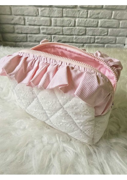 Beyaz Şık ve Kullanışlı El Çantası, Günlük ve Özel Anlar Için Ideal Seçim