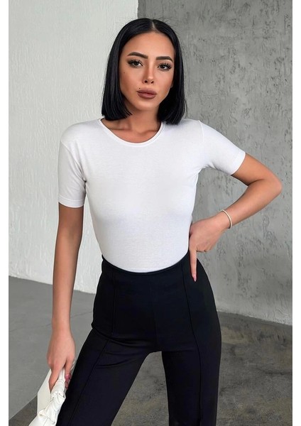 Rahat ve Şık Kısa Kollu Bisiklet Yaka Likralı Viskon Penye Body Beyaz ( Lisinya )