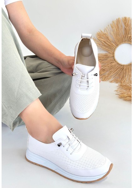 Tone Beyaz Cilt Bağcıklı Spor Ayakkabı - Lisinya modelleri