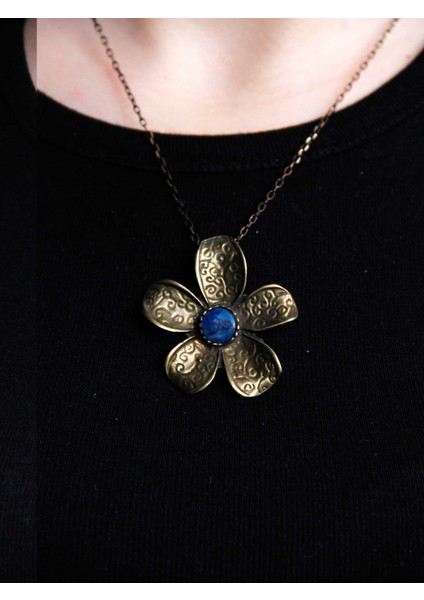 Doğal Taş Lapis Doğal Taşlı Çiçek Desenli Otantik Kadın Kolye 45 cm Zincirli EUK25LPS fiyatları