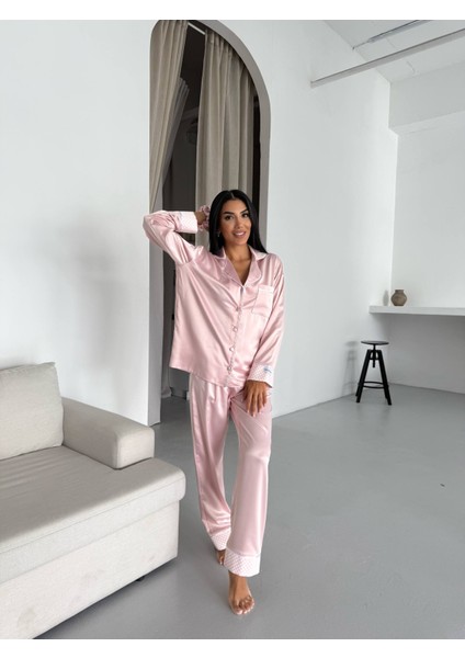 Pudra Pembe Saten Uzun Pijama Takımı fırsatları