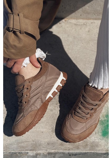 Romine Paraşüt Kumaş Bej Kadın Spor Ayakkabı fiyatları