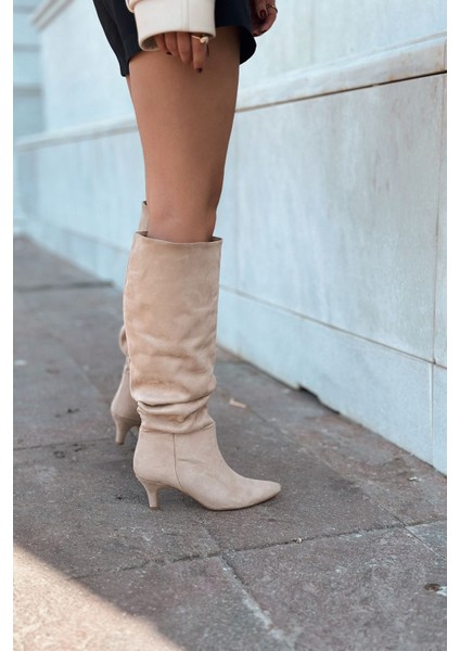 Sollet Süet Kısa Topuklu Körüklü Bej Çizme fiyatları