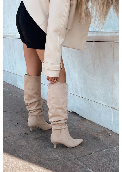 Sollet Süet Kısa Topuklu Körüklü Bej Çizme modelleri