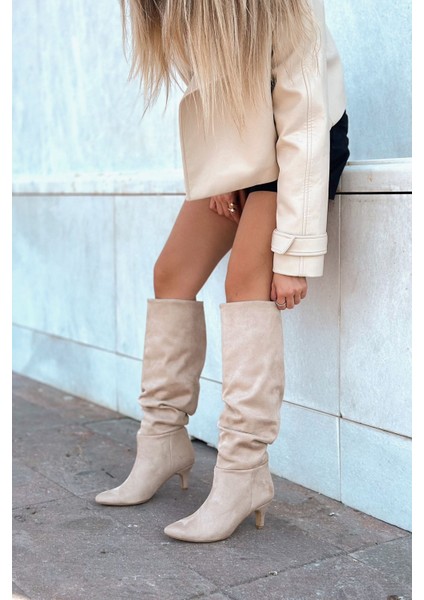 Sollet Süet Kısa Topuklu Körüklü Bej Çizme fırsatları