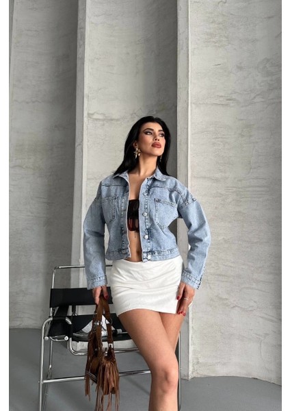 Çift Cepli Kol Katlamalı Kar Yıkama Crop Kot Ceket Buz Mavi D2000 modelleri