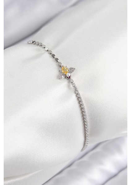 Pirinç Zirkon Taşlı Model Ezme Zincir Gümüş Kadın Bileklik