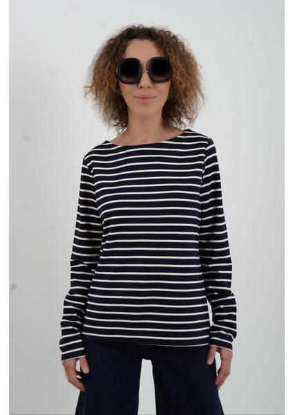 Lacivert Beyaz Çizgili Kayık Yaka Bluz fiyatları