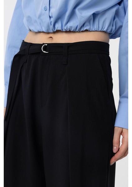 Siyah Kemerli Pilili Kadın Pantolon modelleri