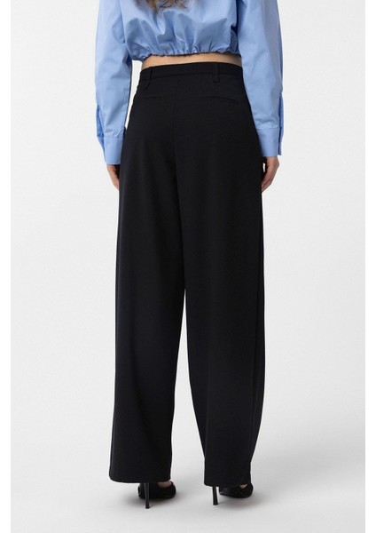 Siyah Kemerli Pilili Kadın Pantolon fırsatları