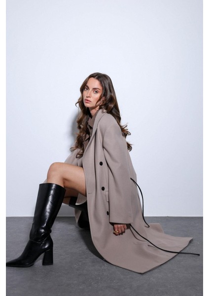 Taş Kemerli Kruvaze Kadın Kaban modelleri