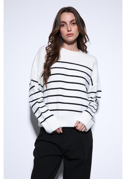 Taş Çizgili Triko Kazak fiyatları