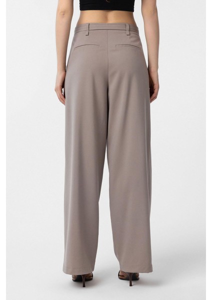 Bej Kemerli Pilili Kadın Pantolon fırsatları