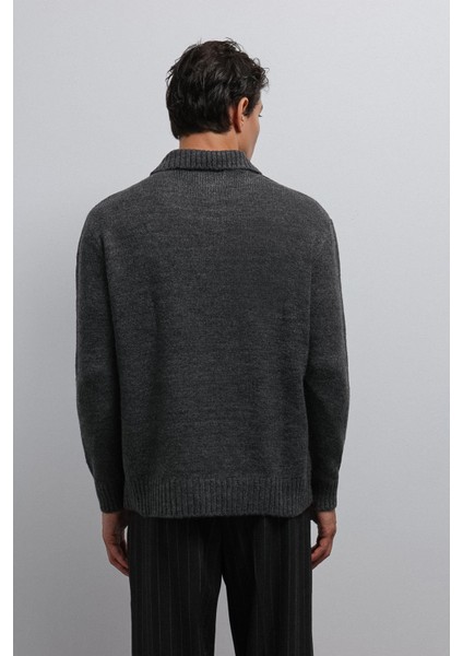 Gri Melanj Düğmeli Yaka Erkek Kazak