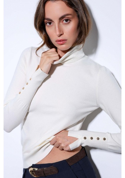 Ekru Dik Yaka Triko Kazak modelleri