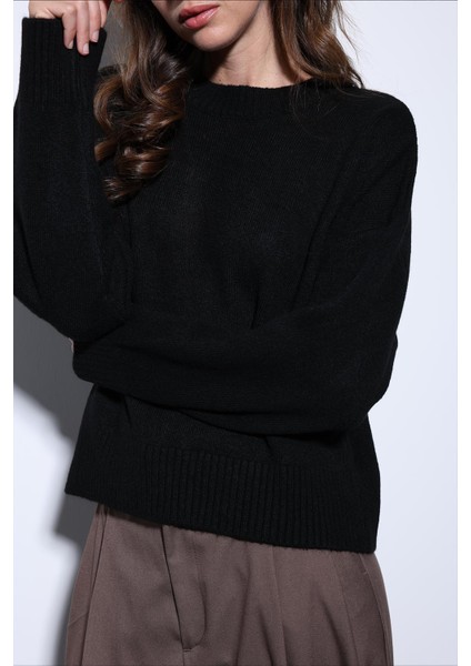 Siyah Yün Karışımlı Kadın Kazak fırsatları