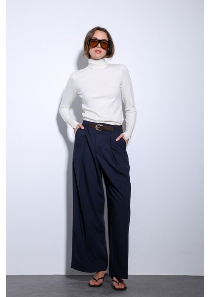 Ekru Dik Yaka Triko Kazak fiyatları