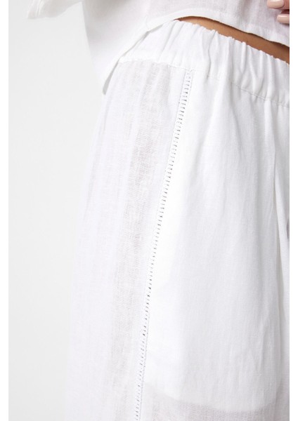 Beyaz Şerit Detaylı Kadın Pantolon indirimleri