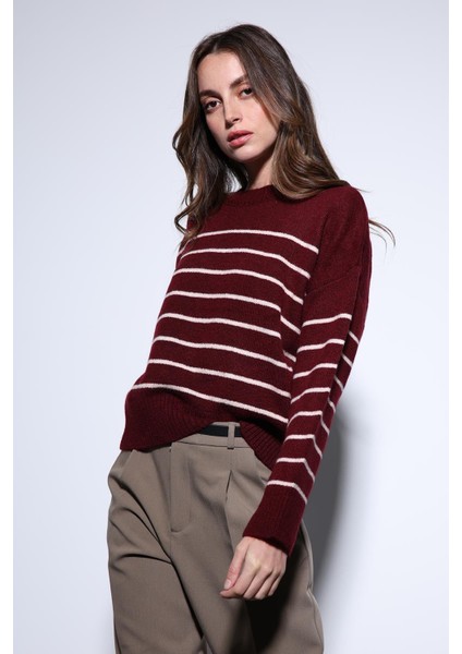 Bordo Çizgili Triko Kazak fırsatları