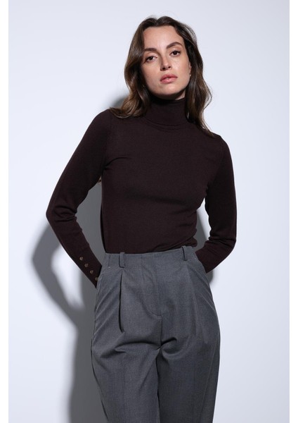 Açık Kahve Dik Yaka Triko Kazak