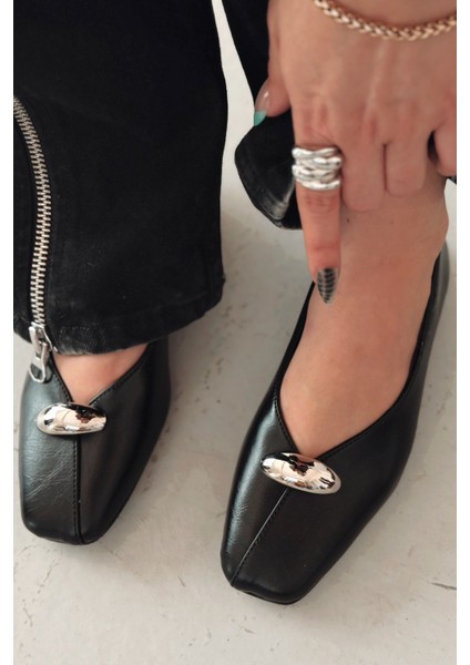 Tormel Kadın Babet Siyah Mat Deri