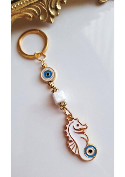 Hediyelik Nazar Boncuklu Şans Denizatı Beyaz Anahtarlık 10,5 cm fiyatları