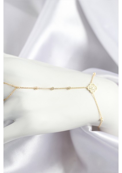Pirinç Zirkon Taşlı Yonca Model Gold Renk Şahmeran - Lisinya