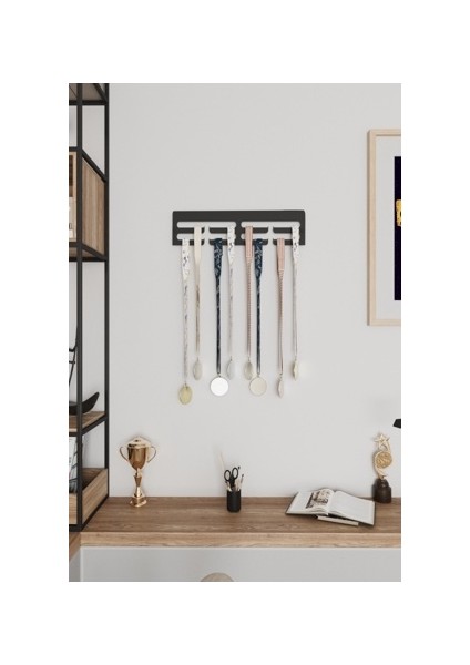 Madalya Askılığı Hediyelik Sade Tasarımlı Metal Madalya Askısı Siyah ve Beyaz 10X30 cm