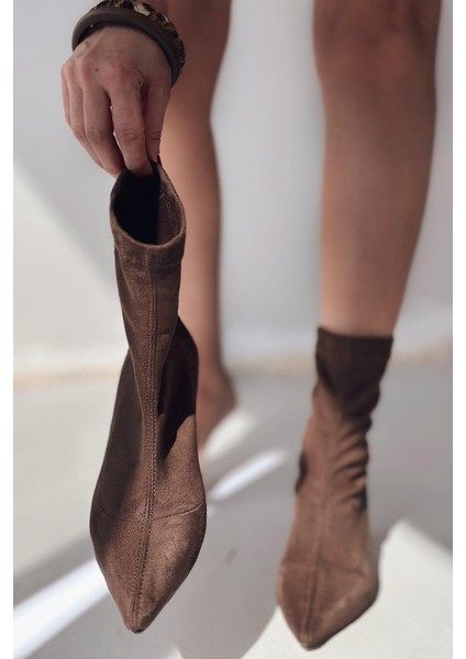 Loravo Süet Ince Topuklu Acı Kahve Çorap Bot