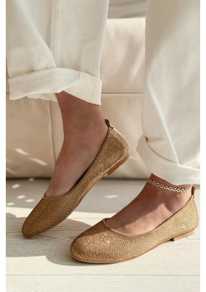 Lodiya Saten Taş Detaylı Babet Bej modelleri