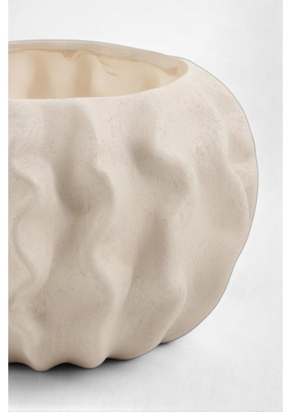 Tactus Oval Dalgalı Bej Seramik Dekoratif Vazo (21X14 Cm) fırsatları