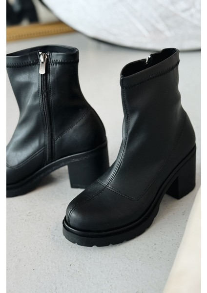 Tarion Streç Siyah Fermuarlı Günlük Kadın Bot