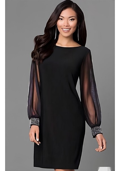 Kadın Uzun Kollu Yakası Yanlardan Hafif Açık Kollar Tül ve Taş Detay Kısa Krep Elbise