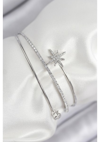 Pirinç Zirkon Taşlı Kutup Yıldızı Model Gümüş Renk Kadın Bileklik TG27BB7904