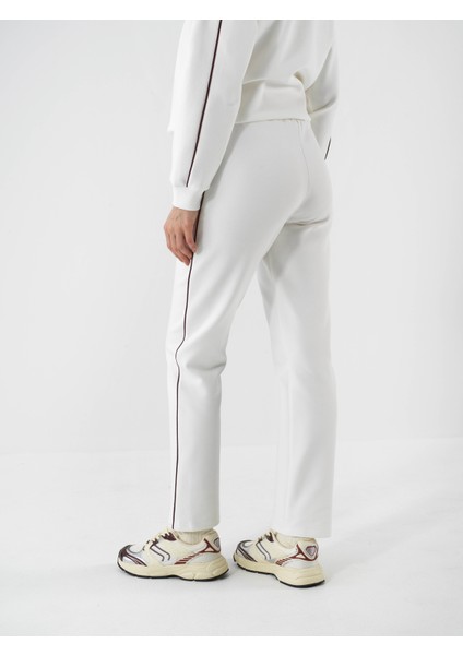 Kadın Ekru Pamuk Dokulu Regular Fit Sweat Pantolon fırsatları