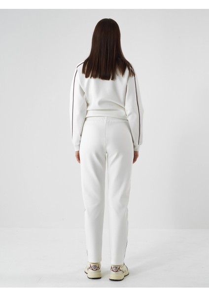 Kadın Ekru Pamuk Dokulu Regular Fit Sweat Pantolon indirimleri